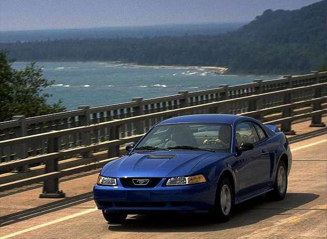 1999 Ford Mustang V6 Coupe
